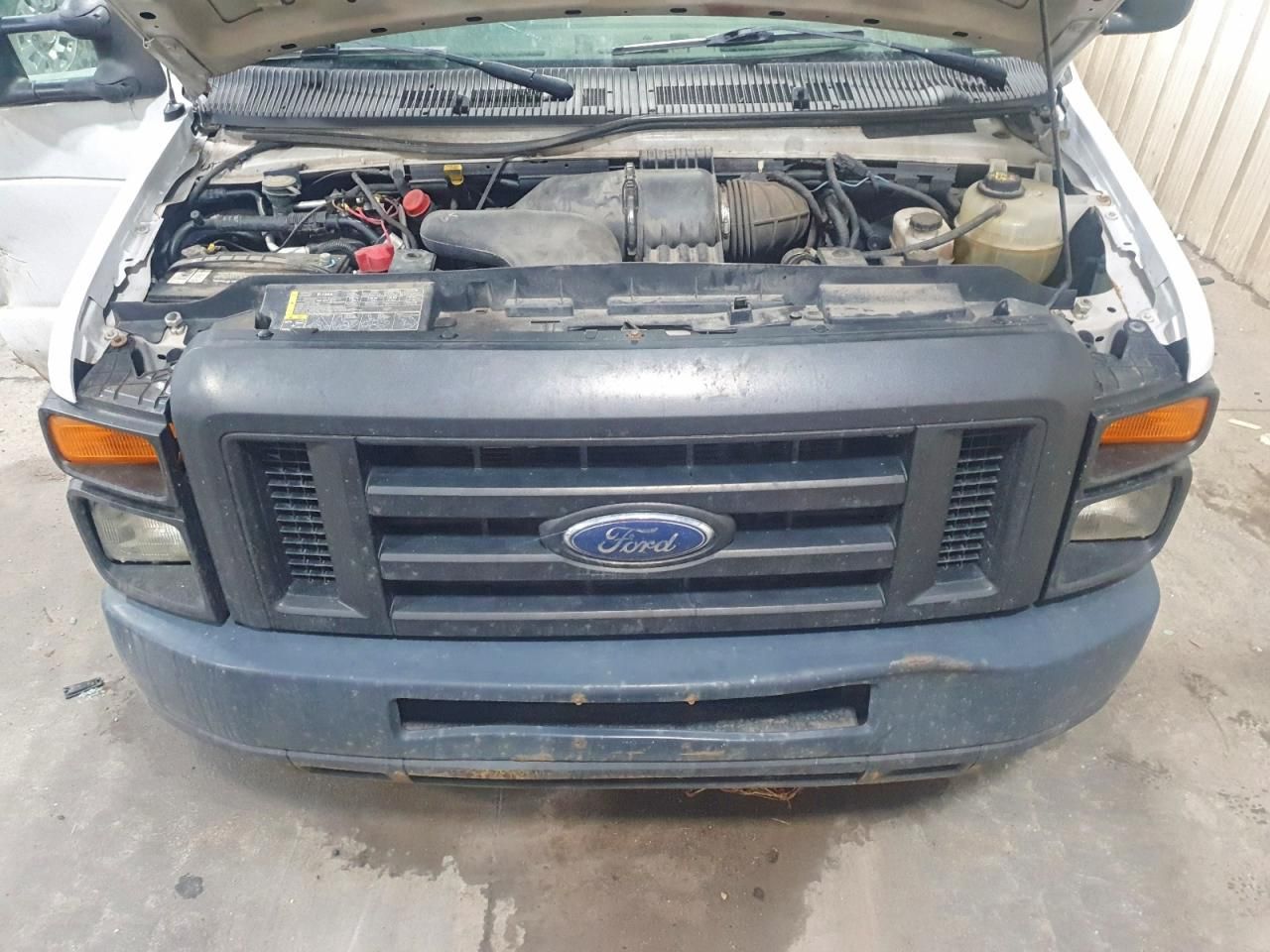 2009 Ford Econoline E150 van