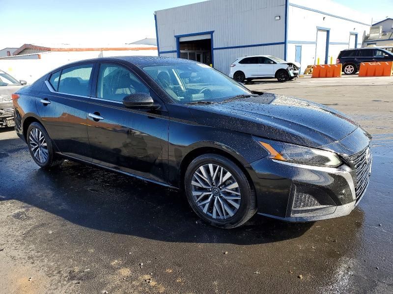 2023 Nissan Altima sv