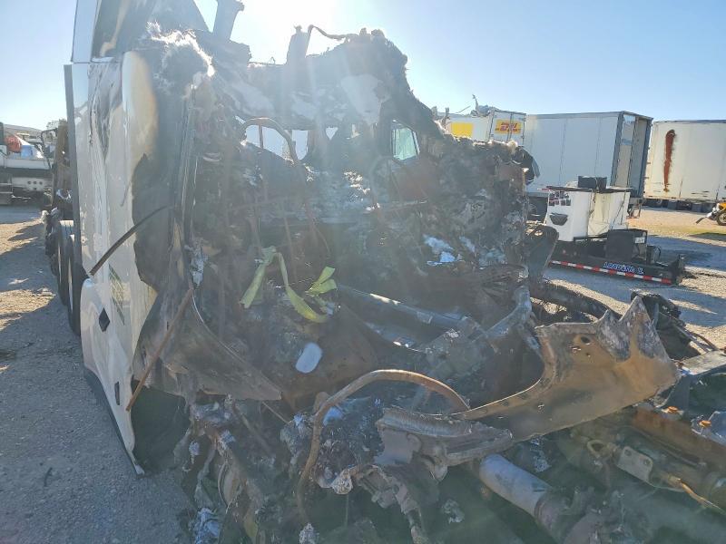 2023 Peterbilt 579 Semi Truck