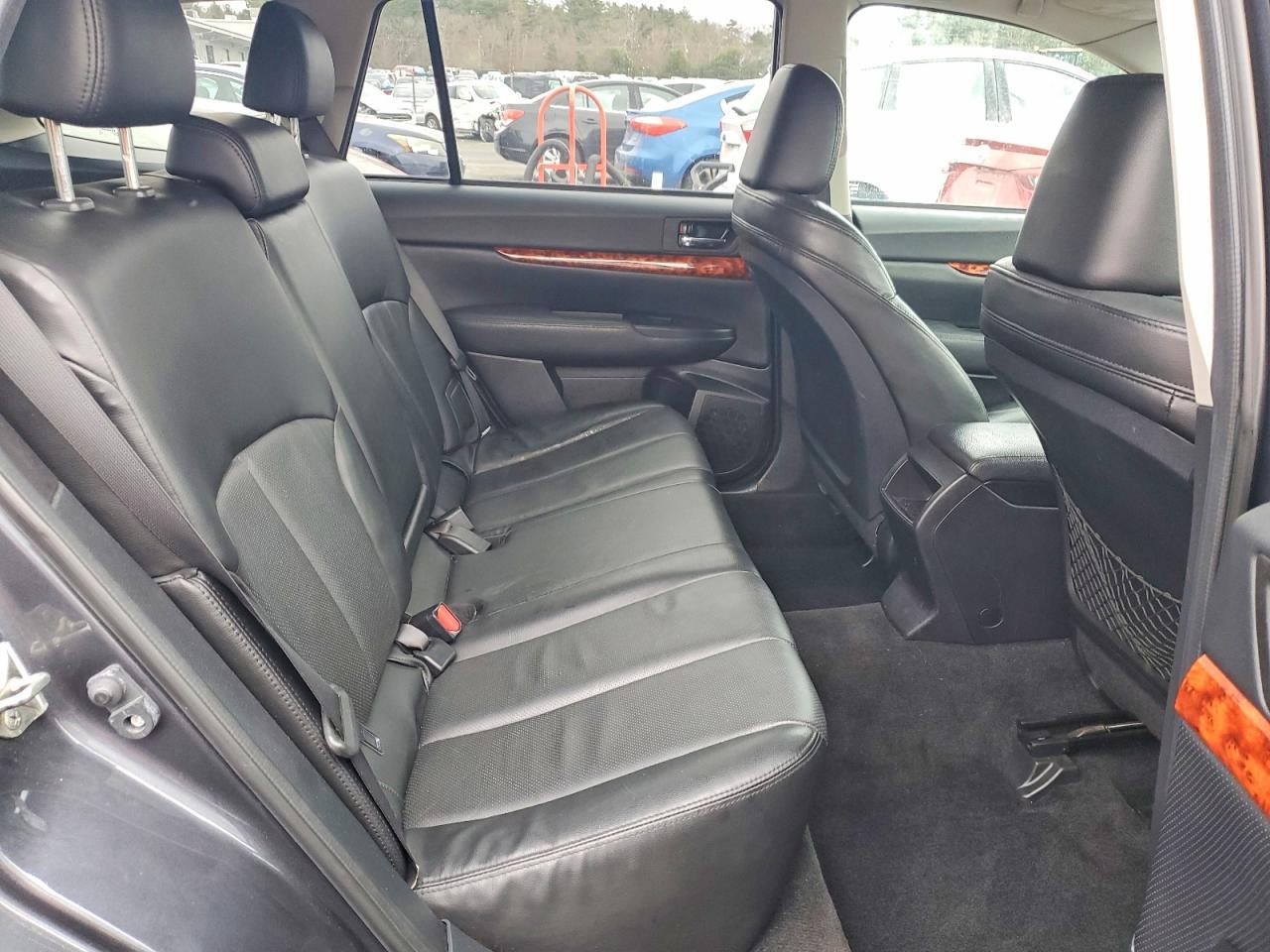 2011 Subaru Outback 2.5i Limited