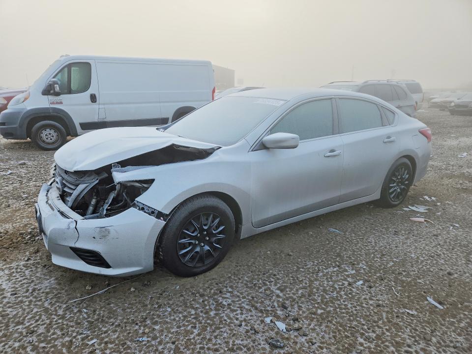 2016 Niss Altima 2.5 s