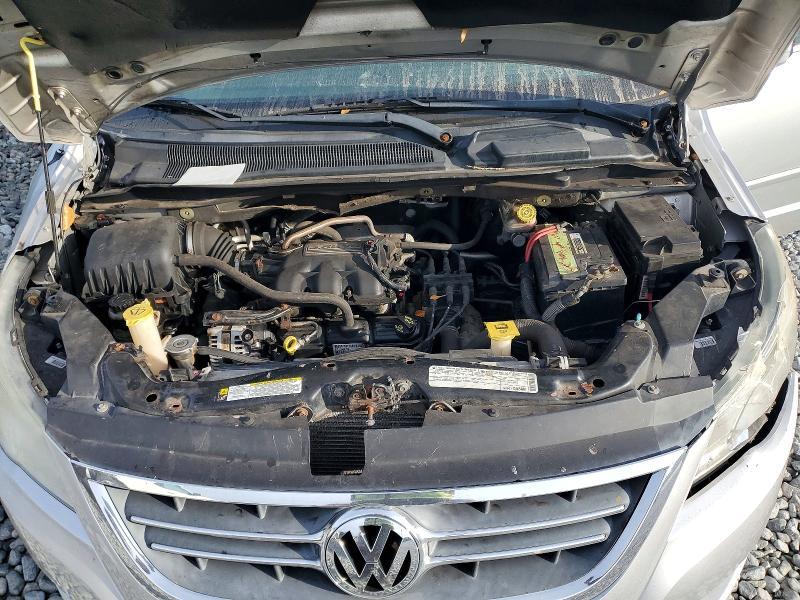2010 Volkswagen Routan se