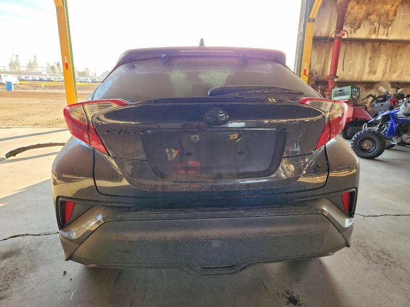 2021 Toyota C-hr xle