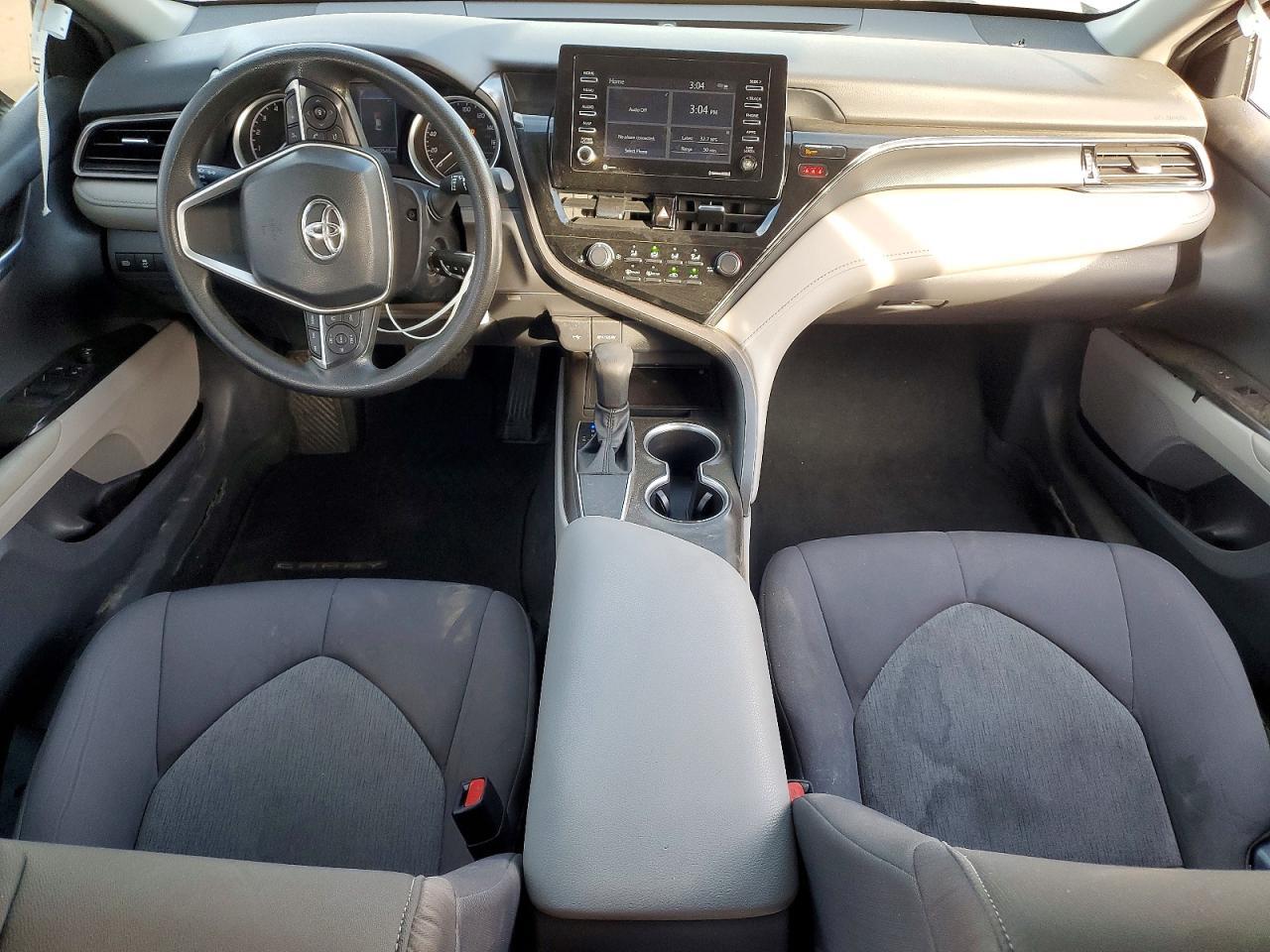 2021 Toyota Camry le