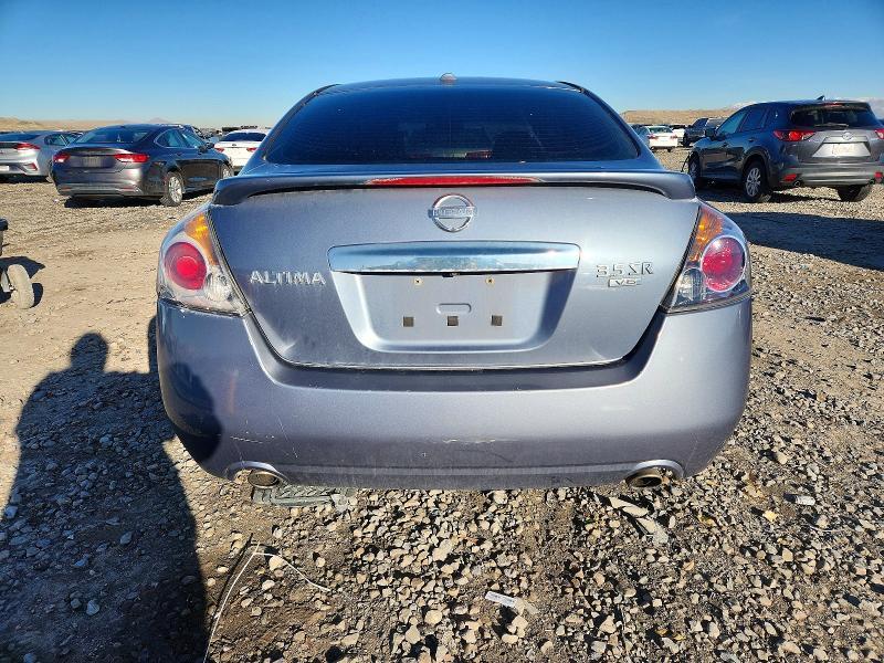 2010 Niss Altima sr