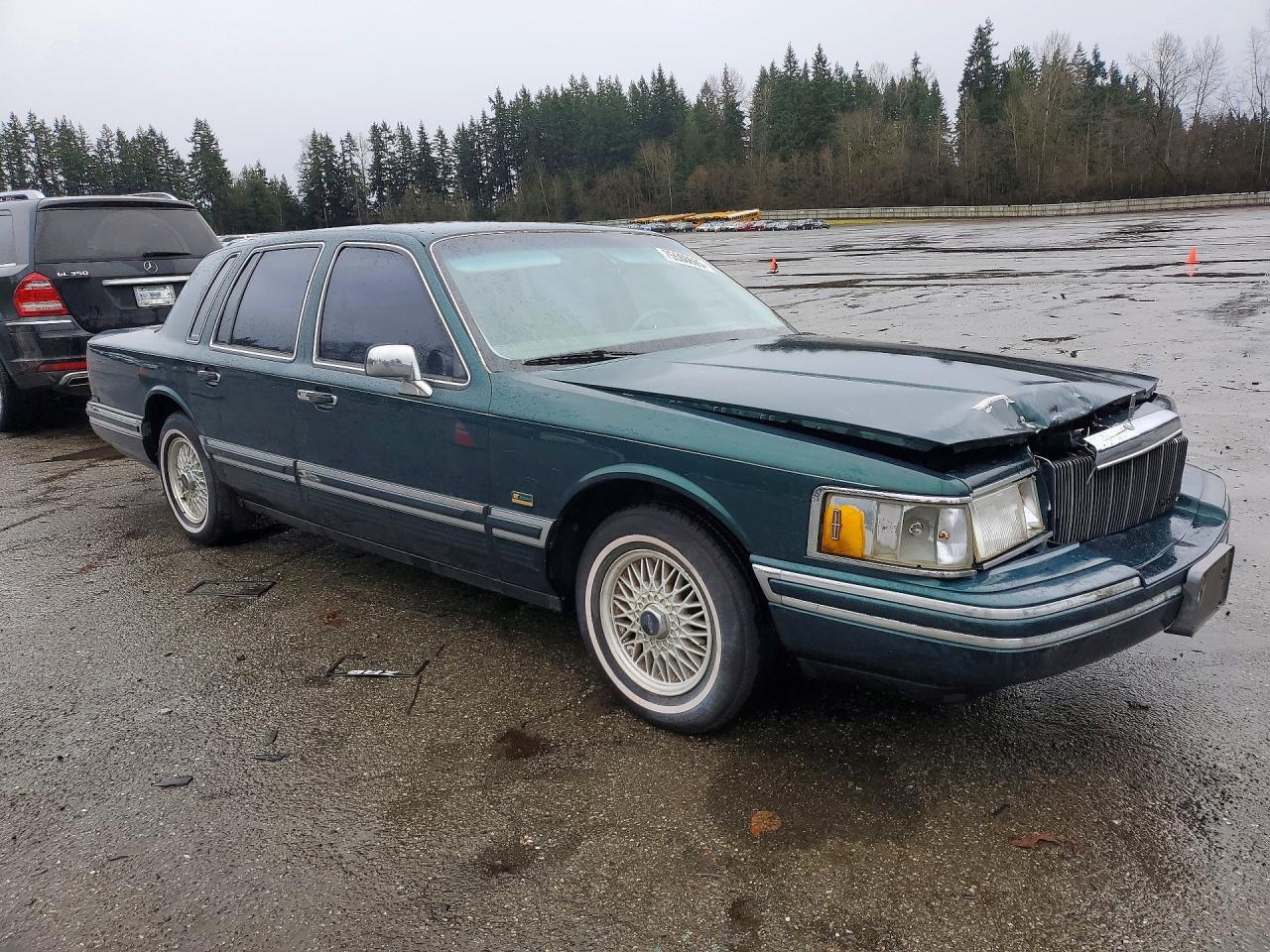 1992 Lincoln Town car Signature