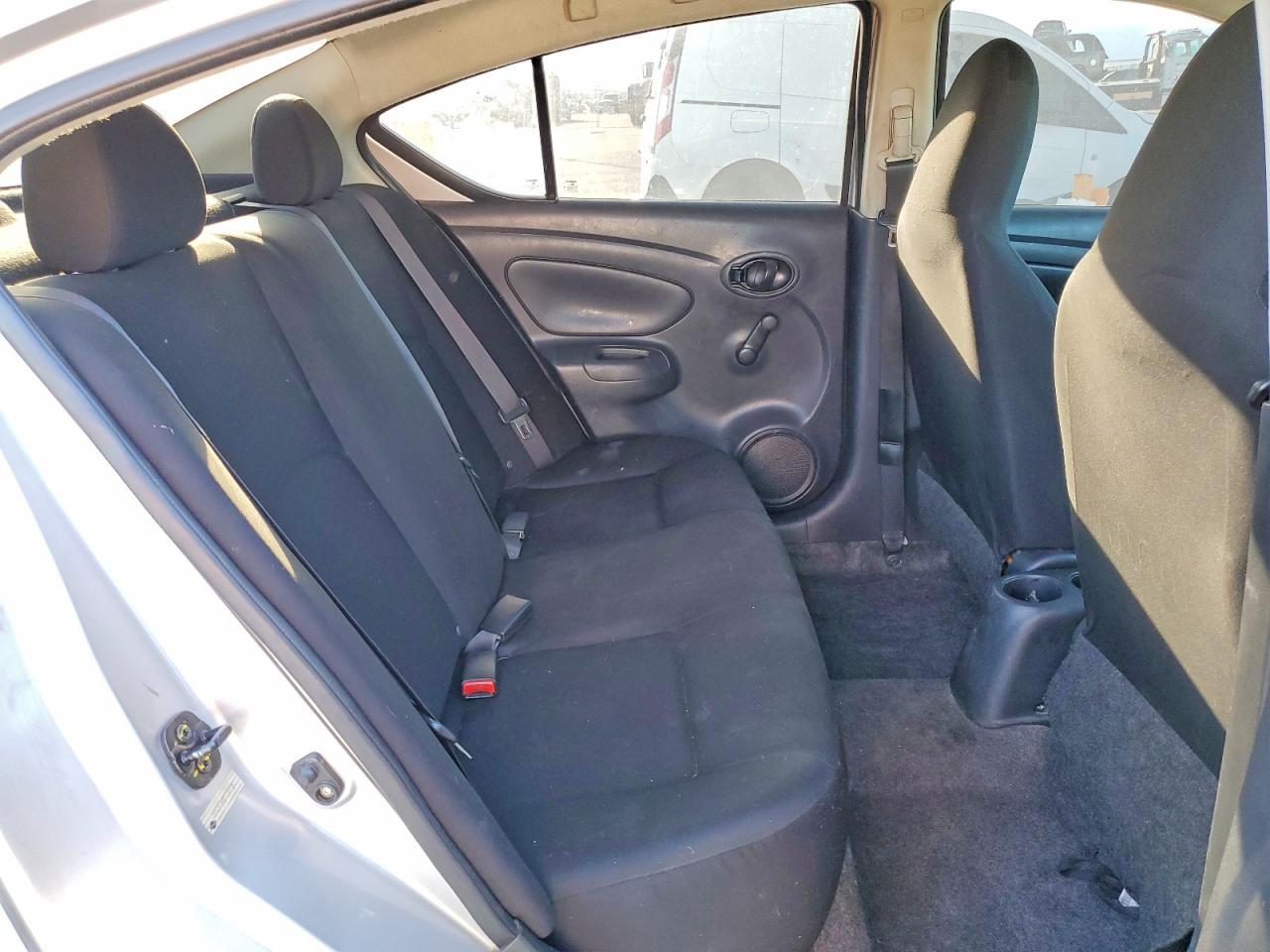 2015 Nissan Versa s