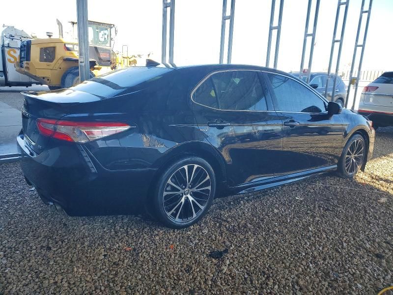 2020 Toyota Camry se