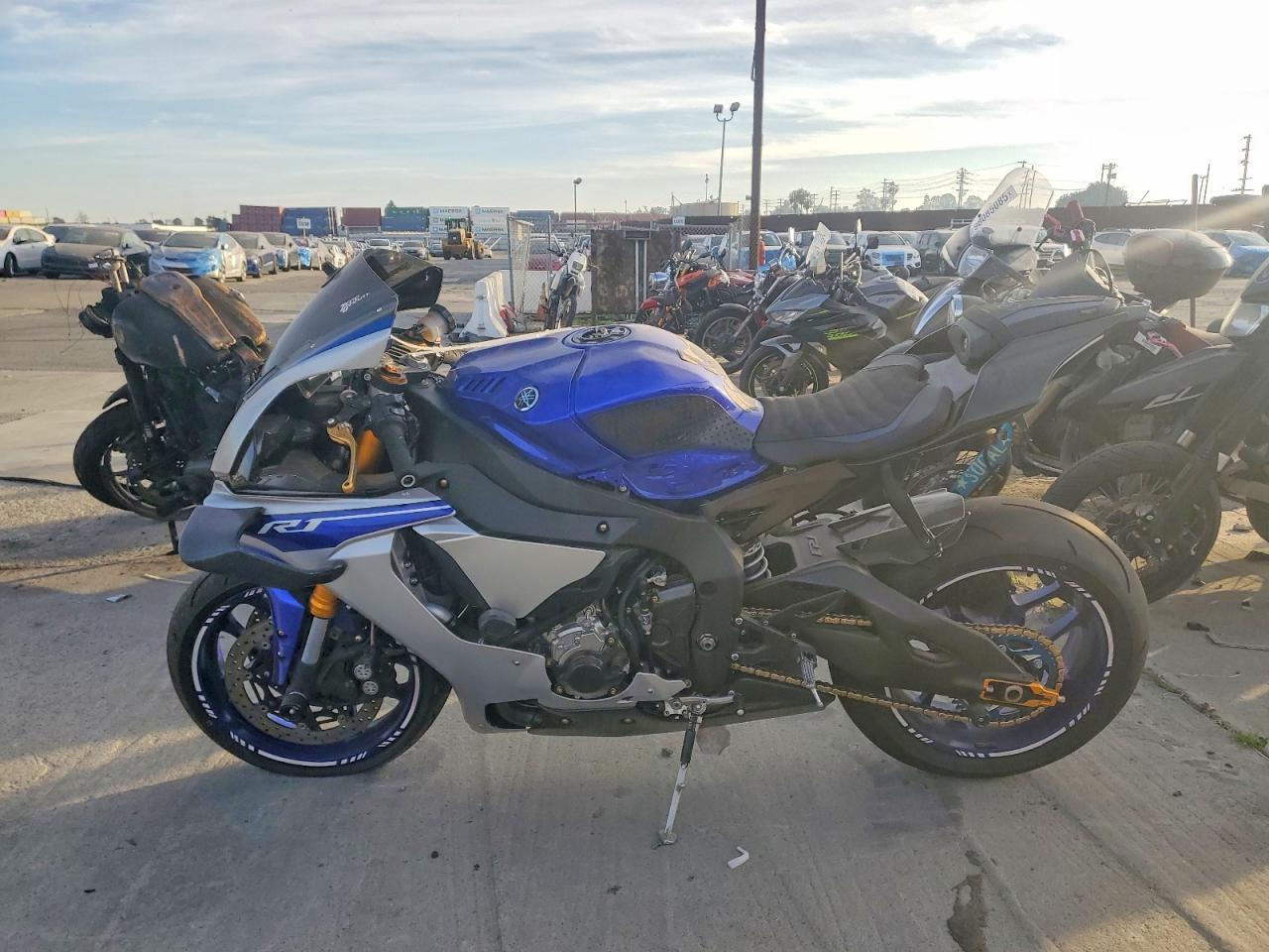 2016 Yamaha YZFR1