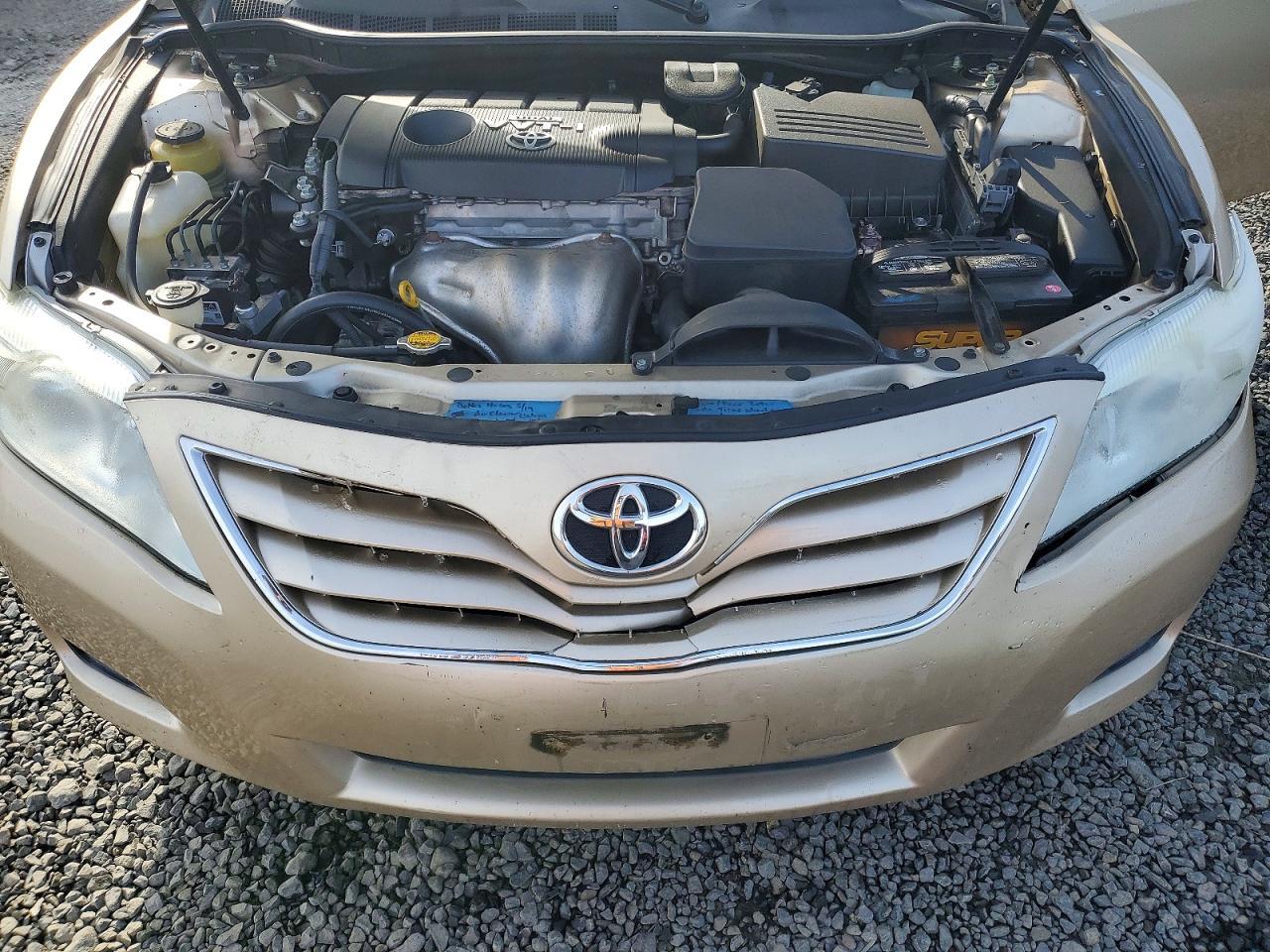 2010 Toyota Camry le