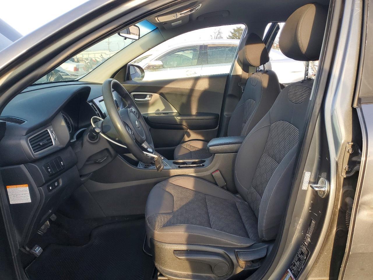 2017 KIA Niro lx