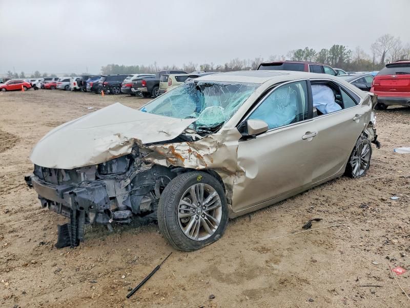 2016 Toyota Camry le