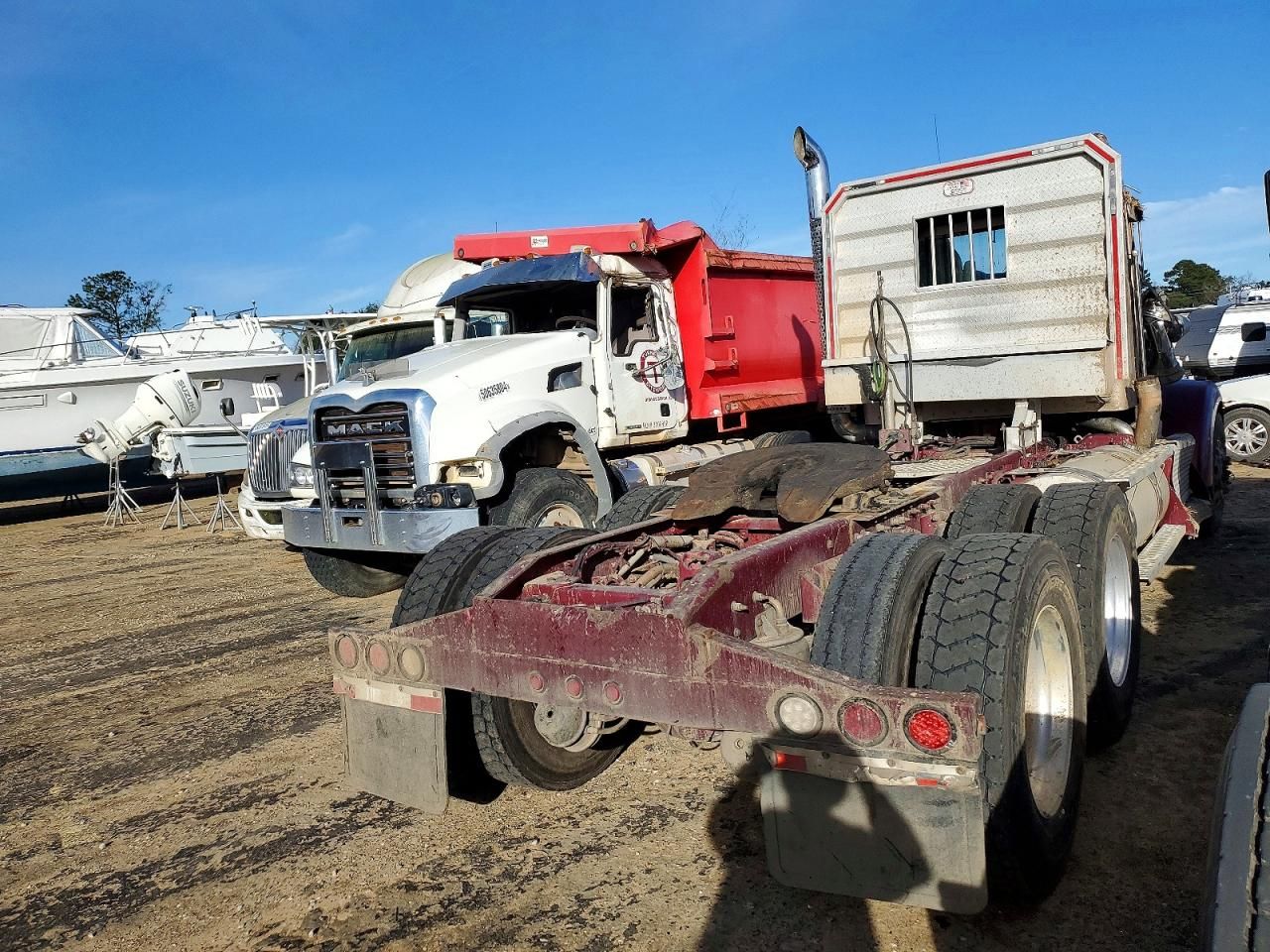 2015 Kenworth W900 Semi Truck