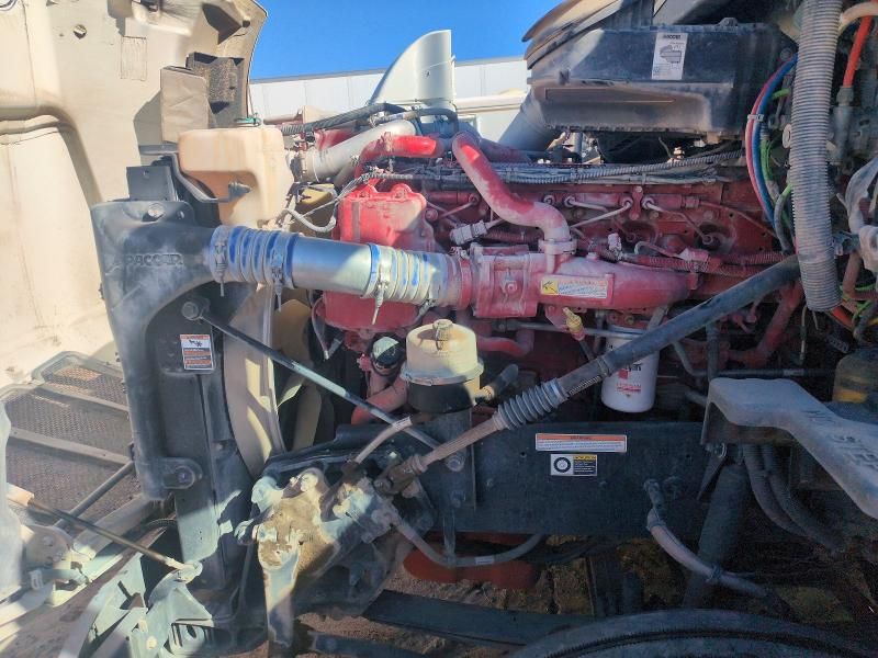 2017 Peterbilt 579 Semi Truck