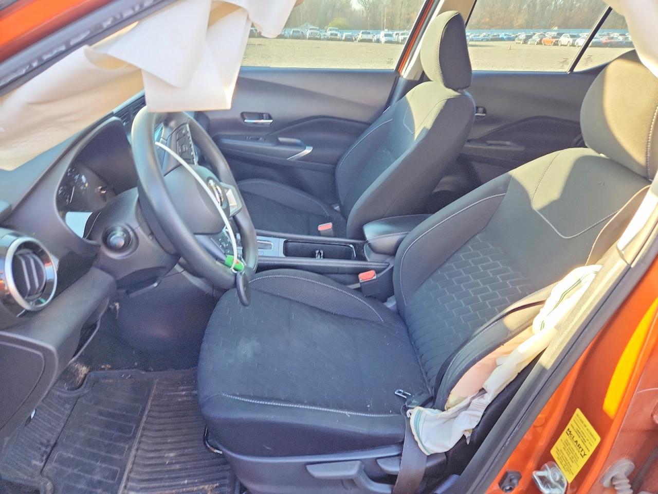 2021 Nissan Kicks sv