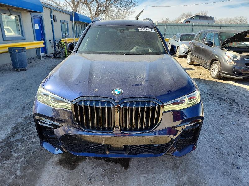 2022 BMW X7 M50i