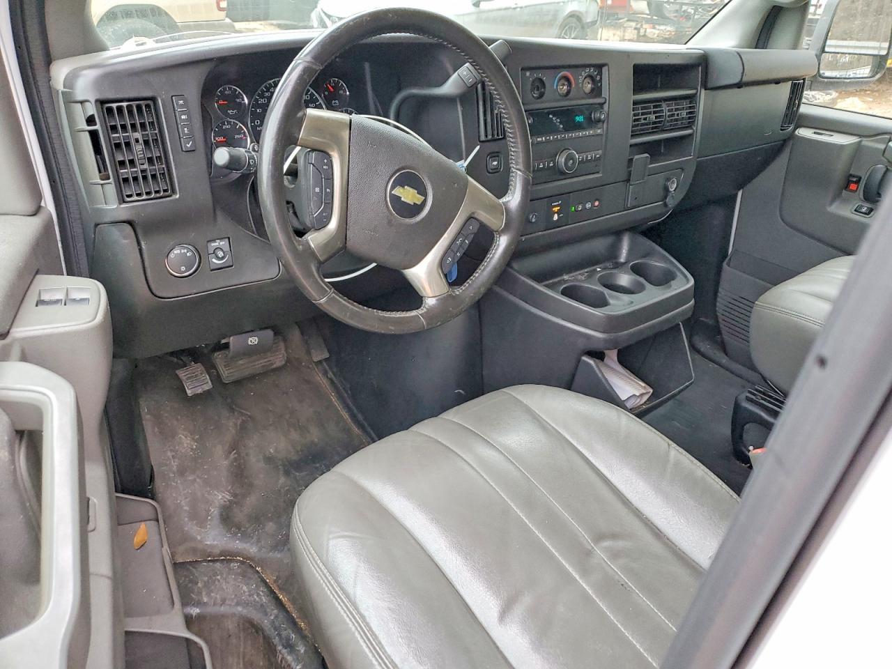 2019 Chevrolet Express 2500 Delivery van