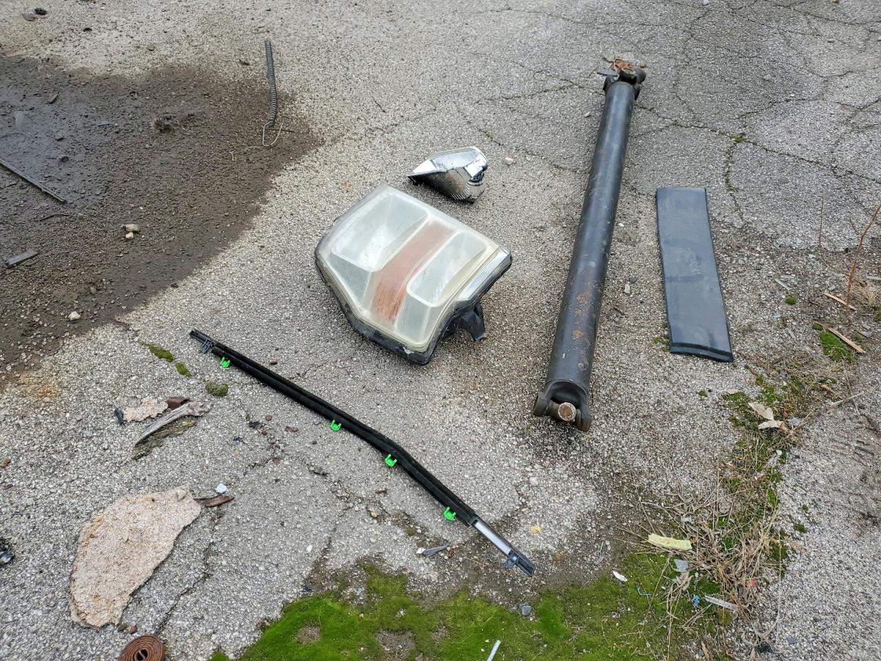 2002 Ford F350 Super Duty Flatbed Truck