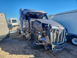Camiones salvage a la venta en subasta: 2023 Peterbilt 579 Semi Truck