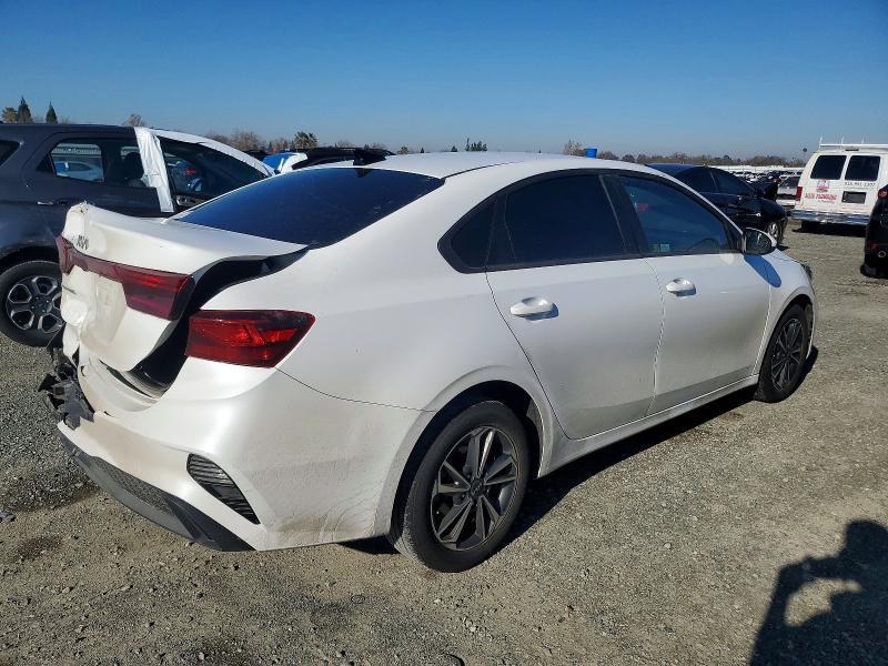 2024 KIA Forte lx
