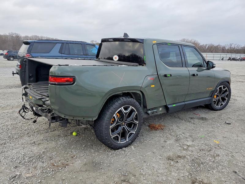 2022 Rivian R1T Advent