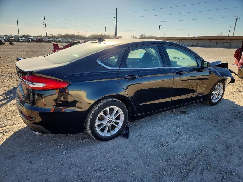 2020 Ford Fusion se