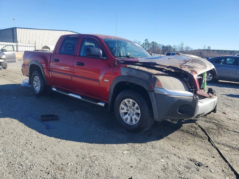 2006 Mitsubishi Raider Durocross