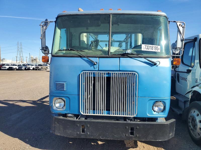 1996 Volvo Xpeditor ROLL-OFF Container Truck