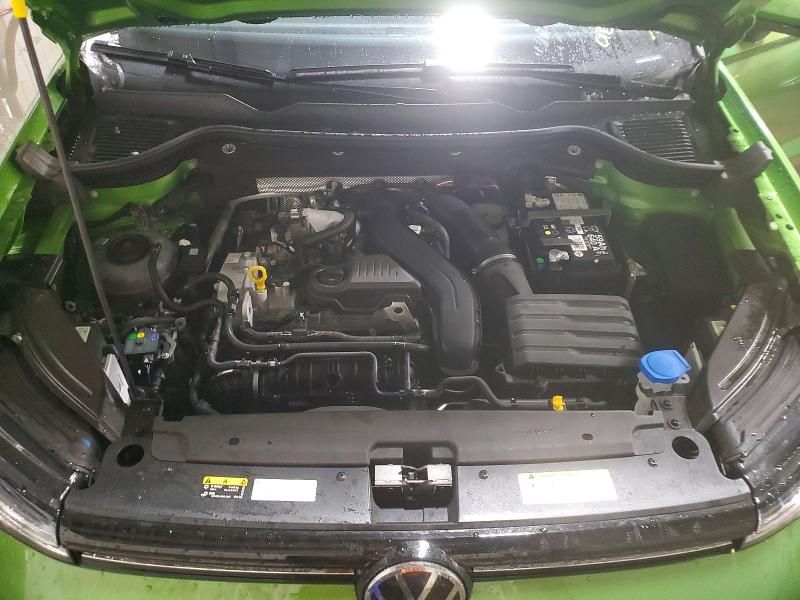 2025 Volkswagen Taos se