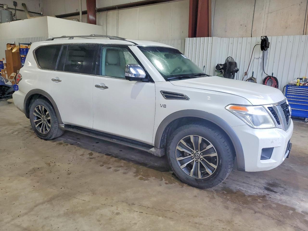 2017 Nissan Armada sv