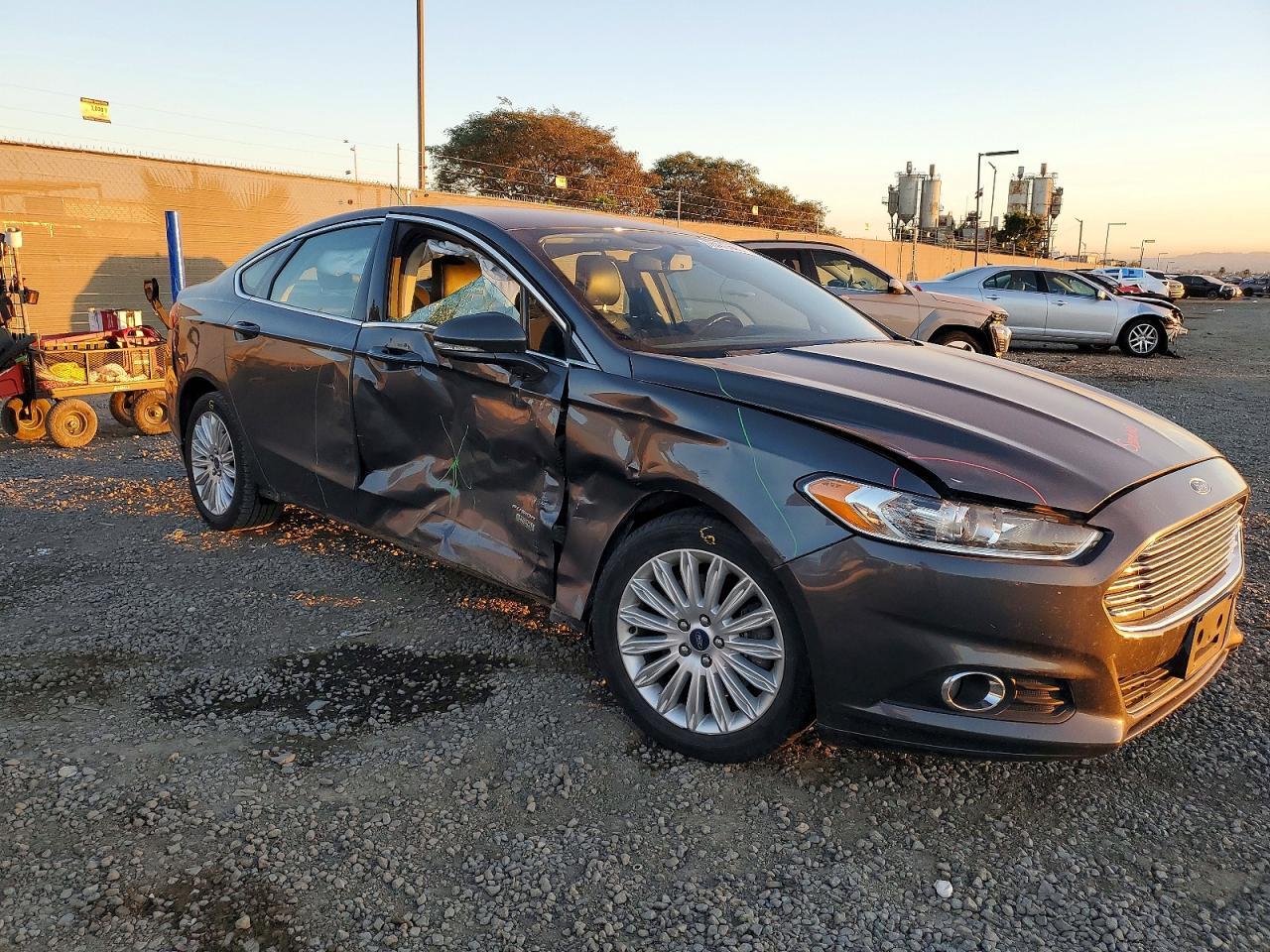 2016 Ford Fusion se Phev