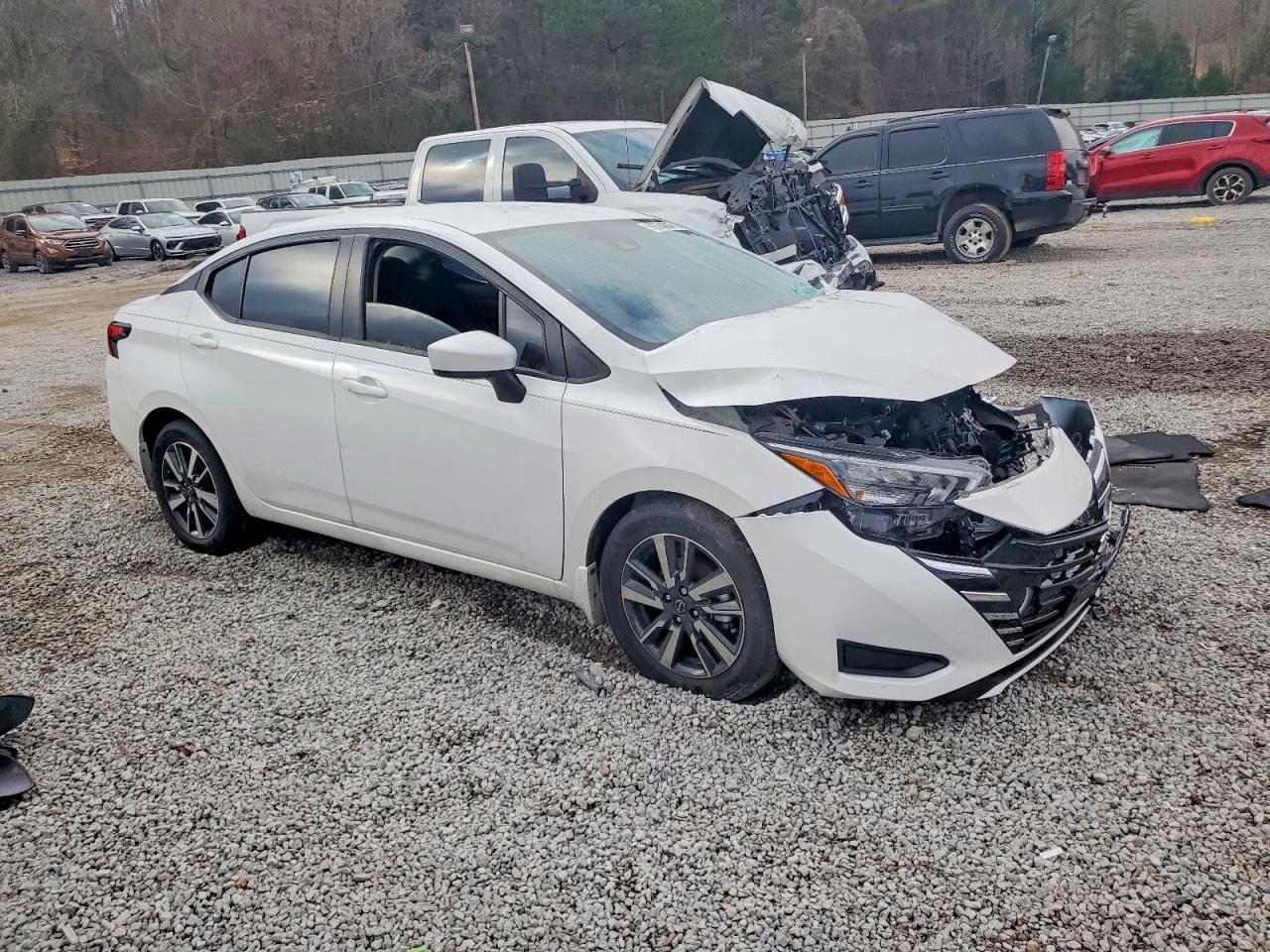 2025 Nissan Versa sv