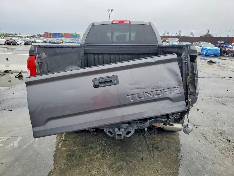 2014 Toyota Tundra Double cab sr