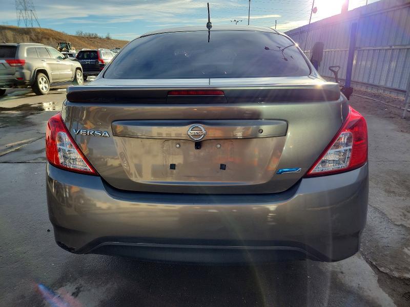 2015 Nissan Versa s
