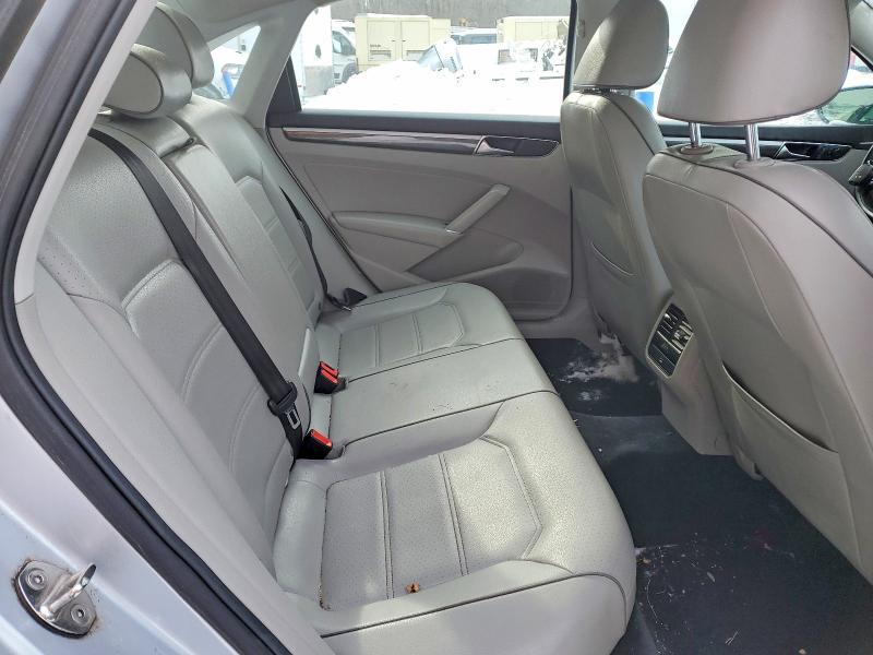 2018 Volkswagen Passat se