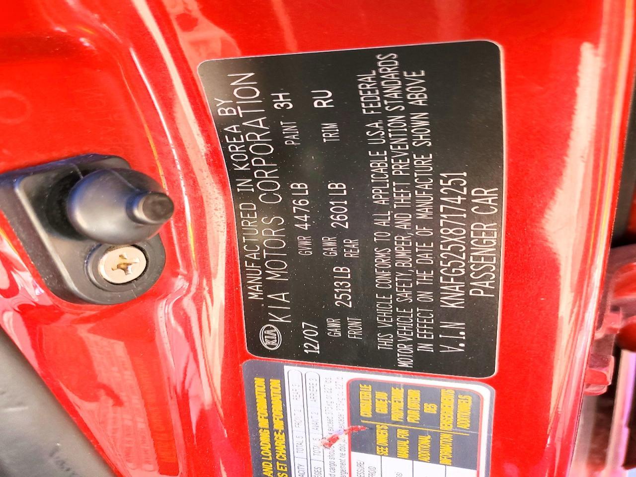 2008 KIA Rondo Base