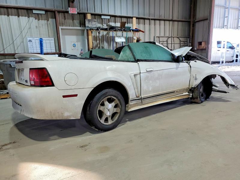 2000 Ford Mustang