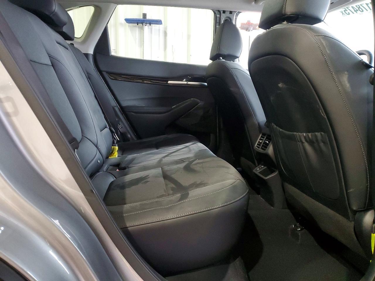 2025 KIA Seltos ex