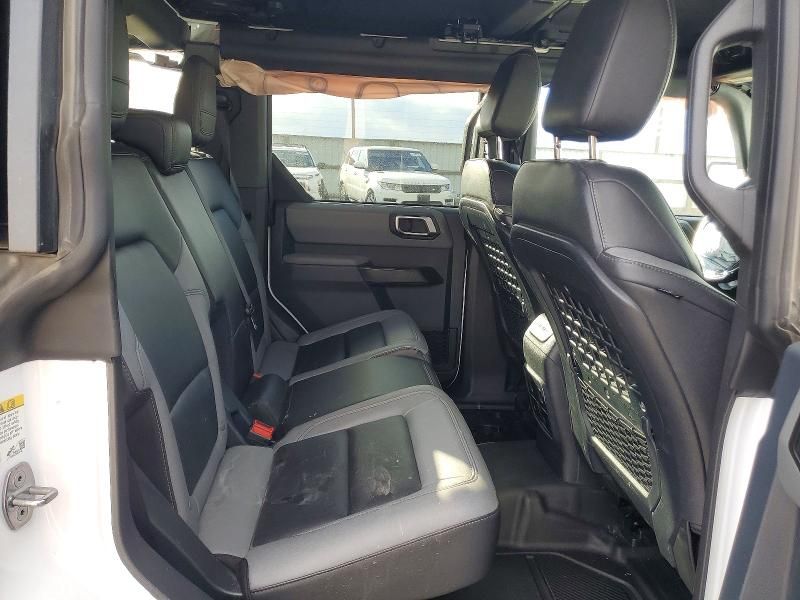 2023 Ford Bronco Base