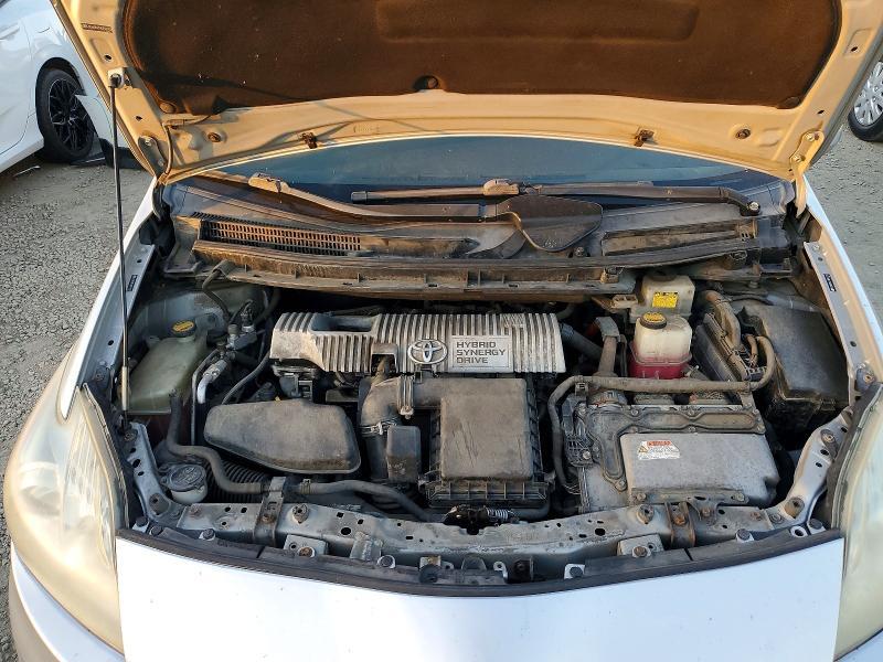 2010 Toyota Prius iii