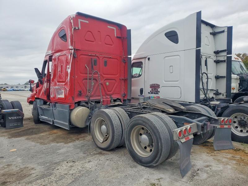 2015 Freigliner 2015 Freightliner Cascadia Semi Truck