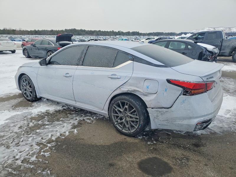 2024 Nissan Altima 2.0 sr