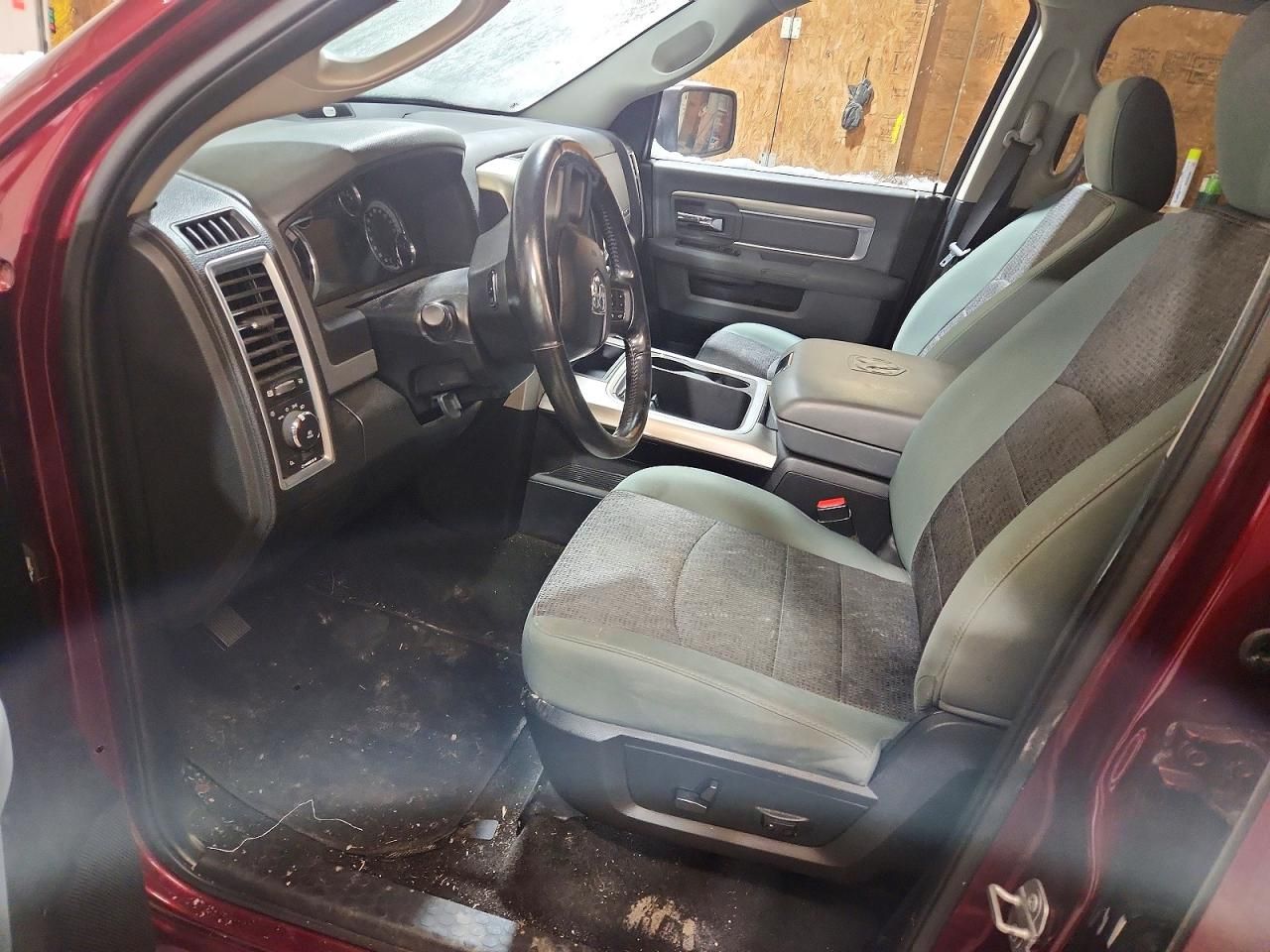 2016 Dodge Ram 1500 slt