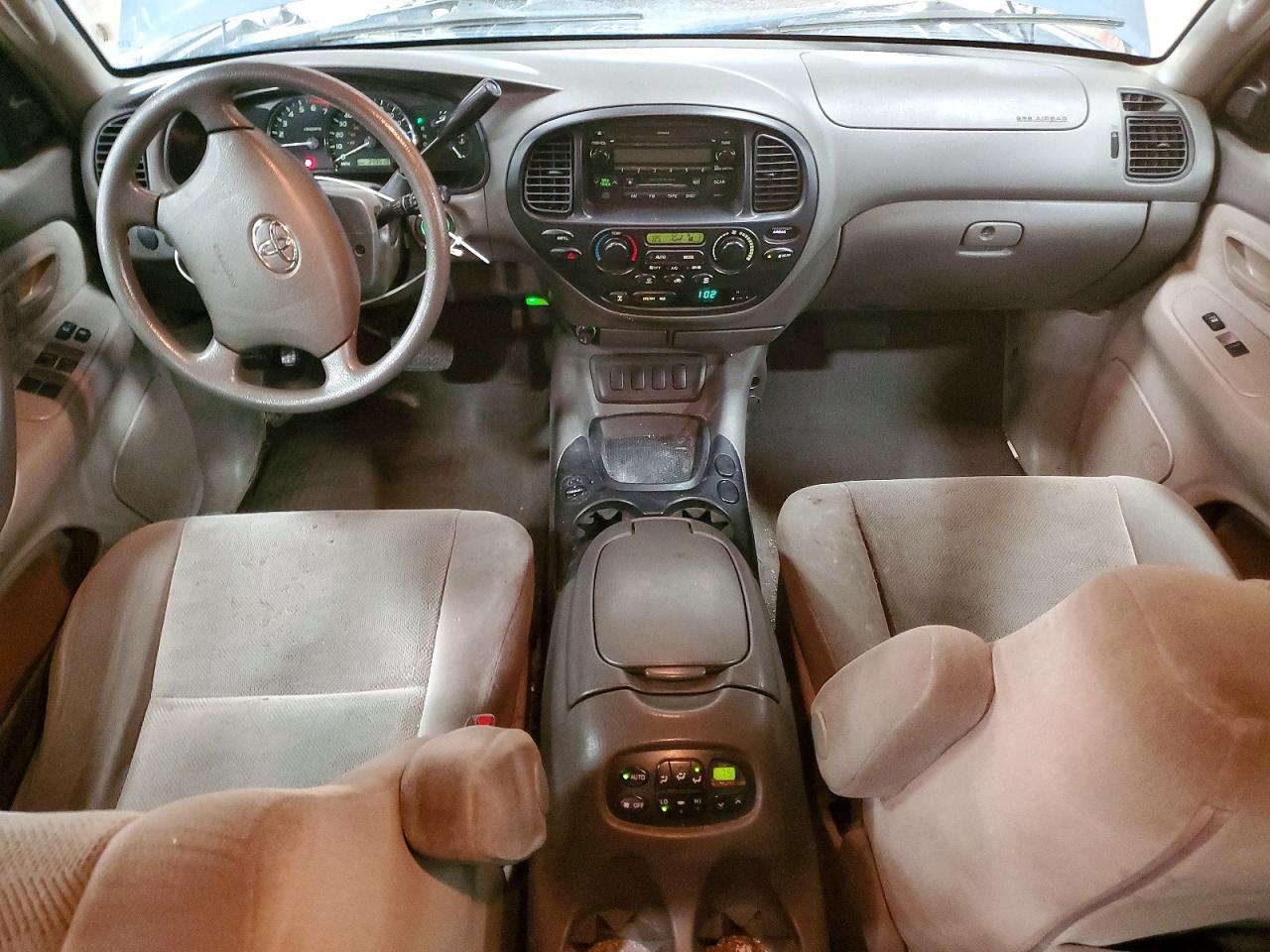 2005 Toyota Sequoia SR5