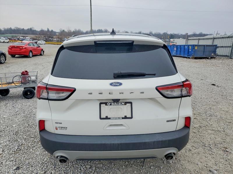 2020 Ford Escape se Sport