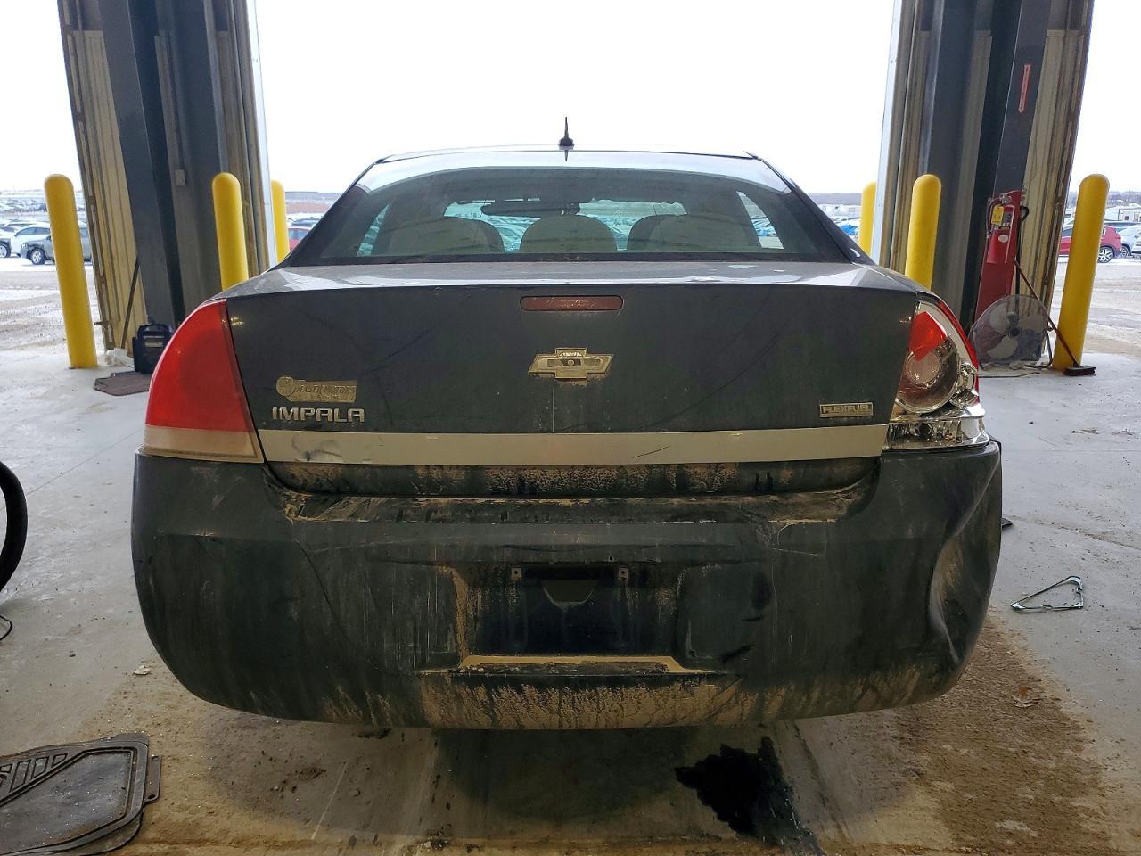 2011 Chev Impala ls