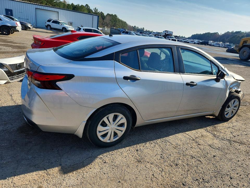 2020 Nissan Versa s