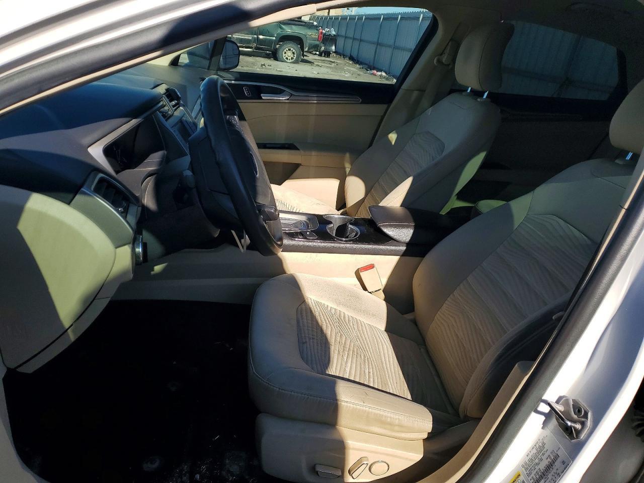 2016 Ford Fusion se