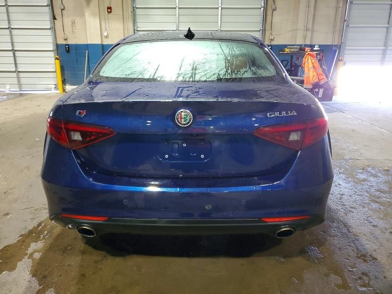 2017 Alfa Romeo Giulia ti Q4
