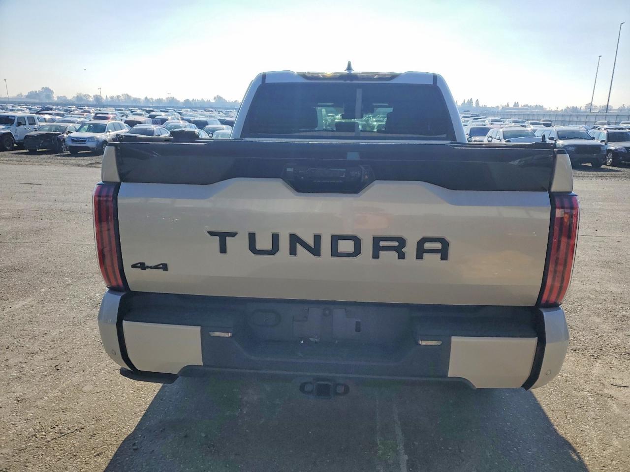 2024 Toyota Tundra Platinum HV